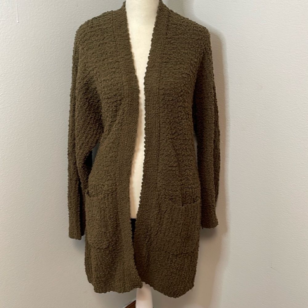 Bobeau shrug wrap around sweater.  Size Medium.  Snuggly